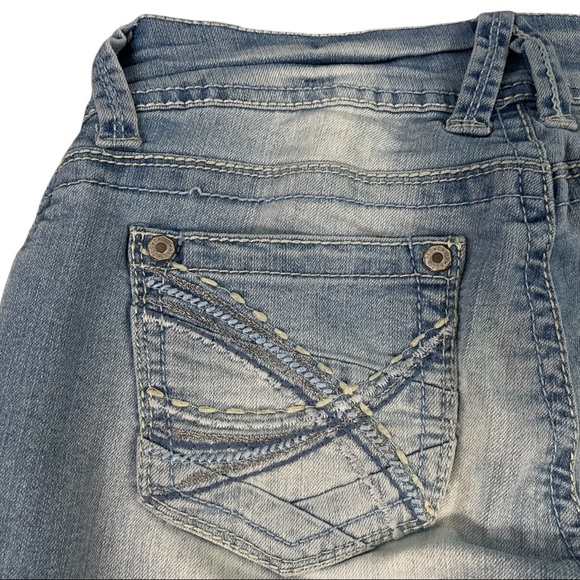 Wallflower vintage size 3 light wash distressed skinny jeans double button EUC - Picture 9 of 15